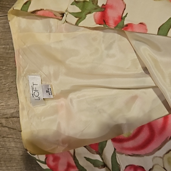 Spring skirt - Picture 3 of 3